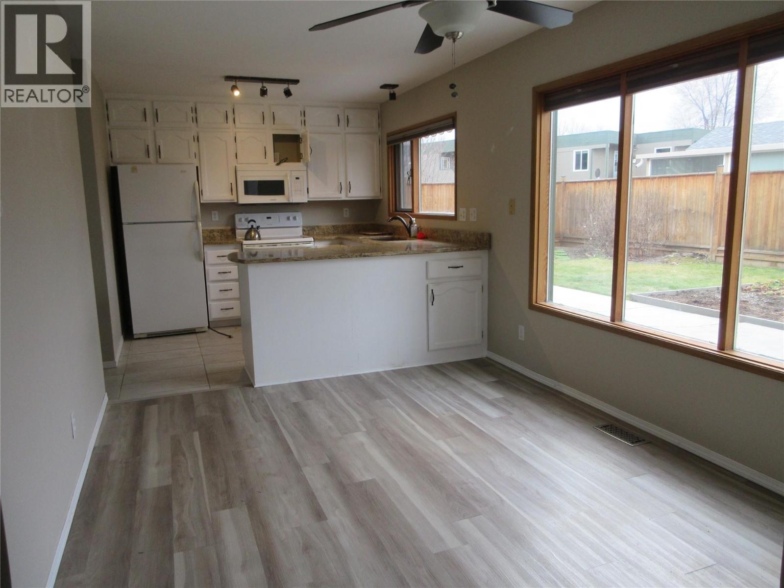 3402 415 Commonwealth Road, Kelowna