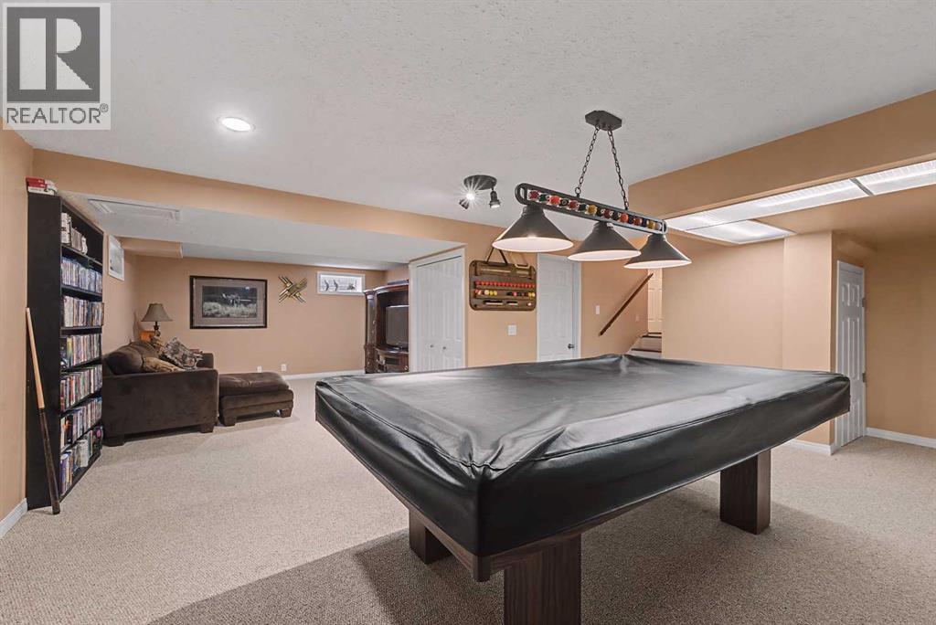 Single Family House 4 Level for Sale in  Falton Road NE Falconridge Calgary 