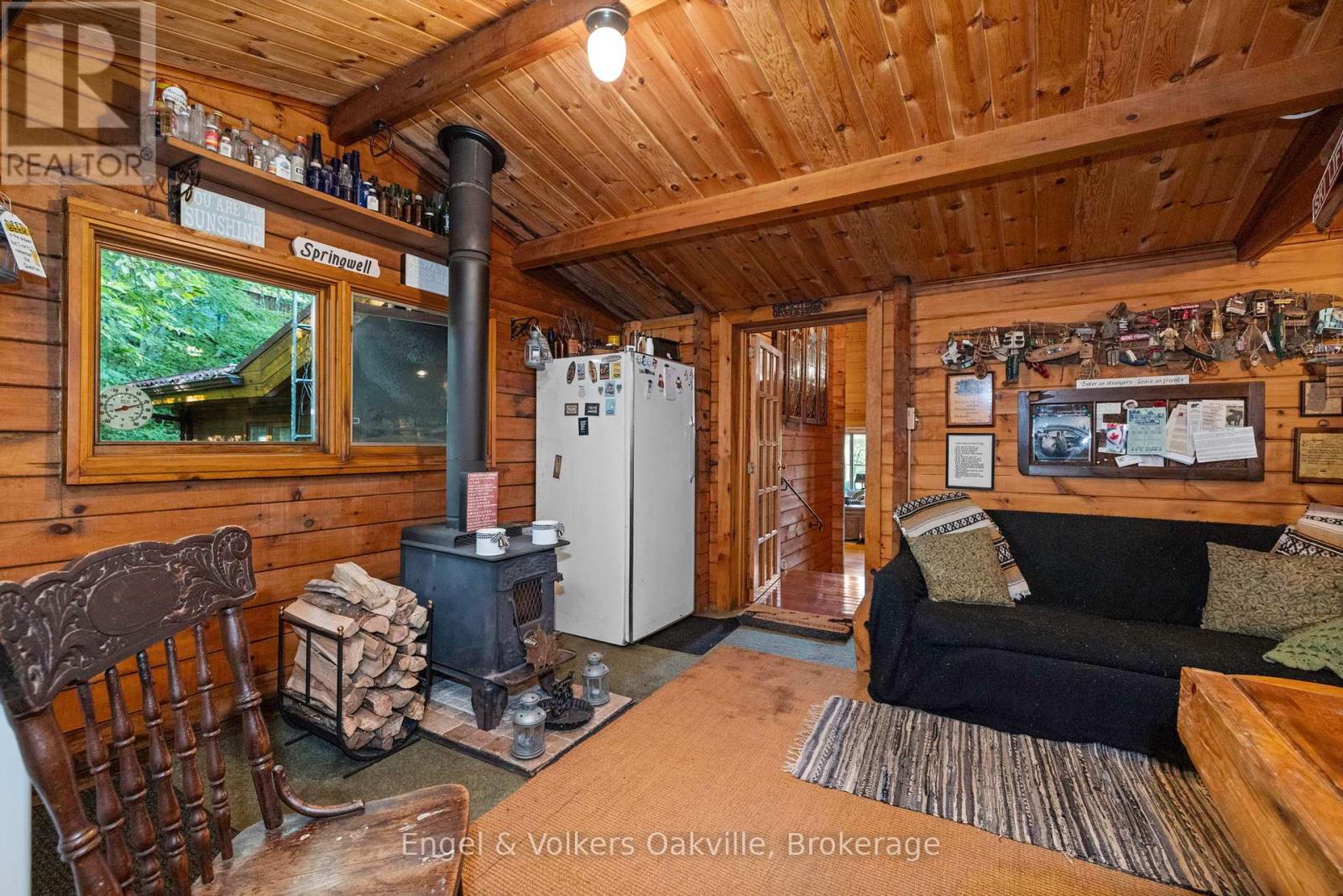 Mud room w/wood stove