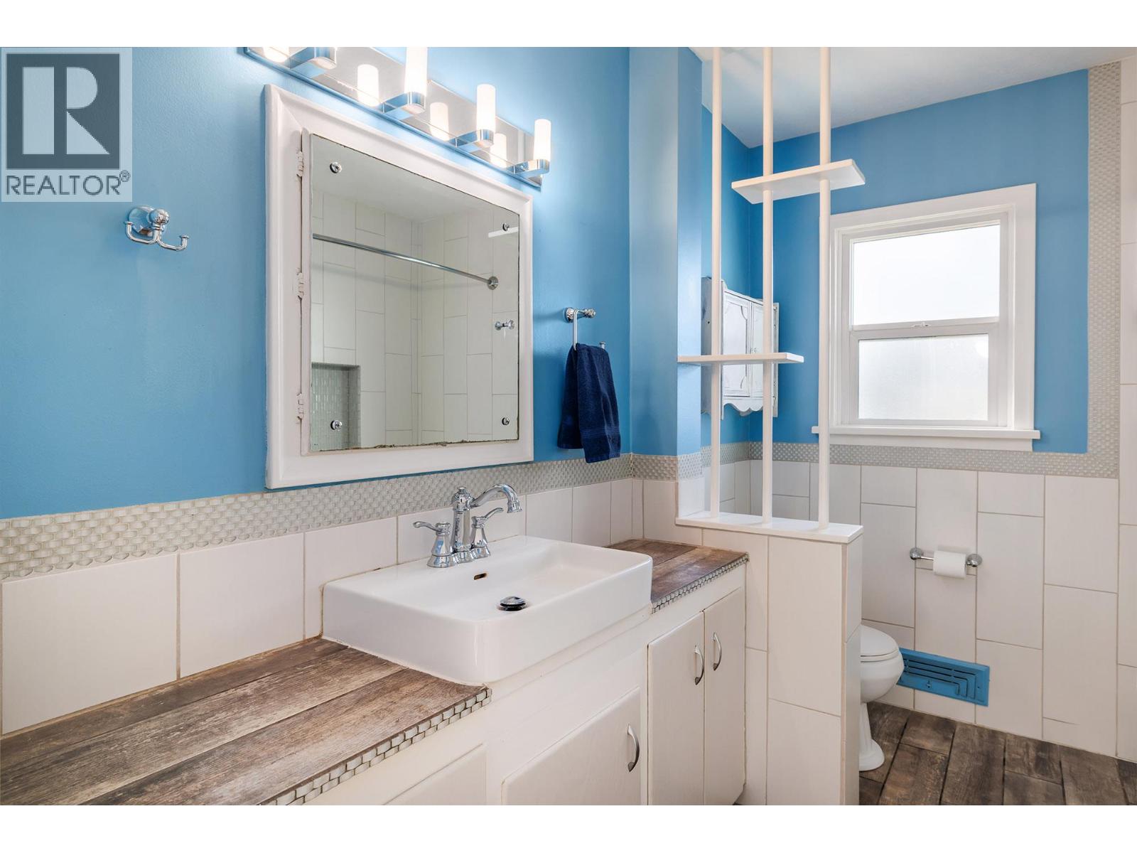  751 Saucier Avenue, Kelowna