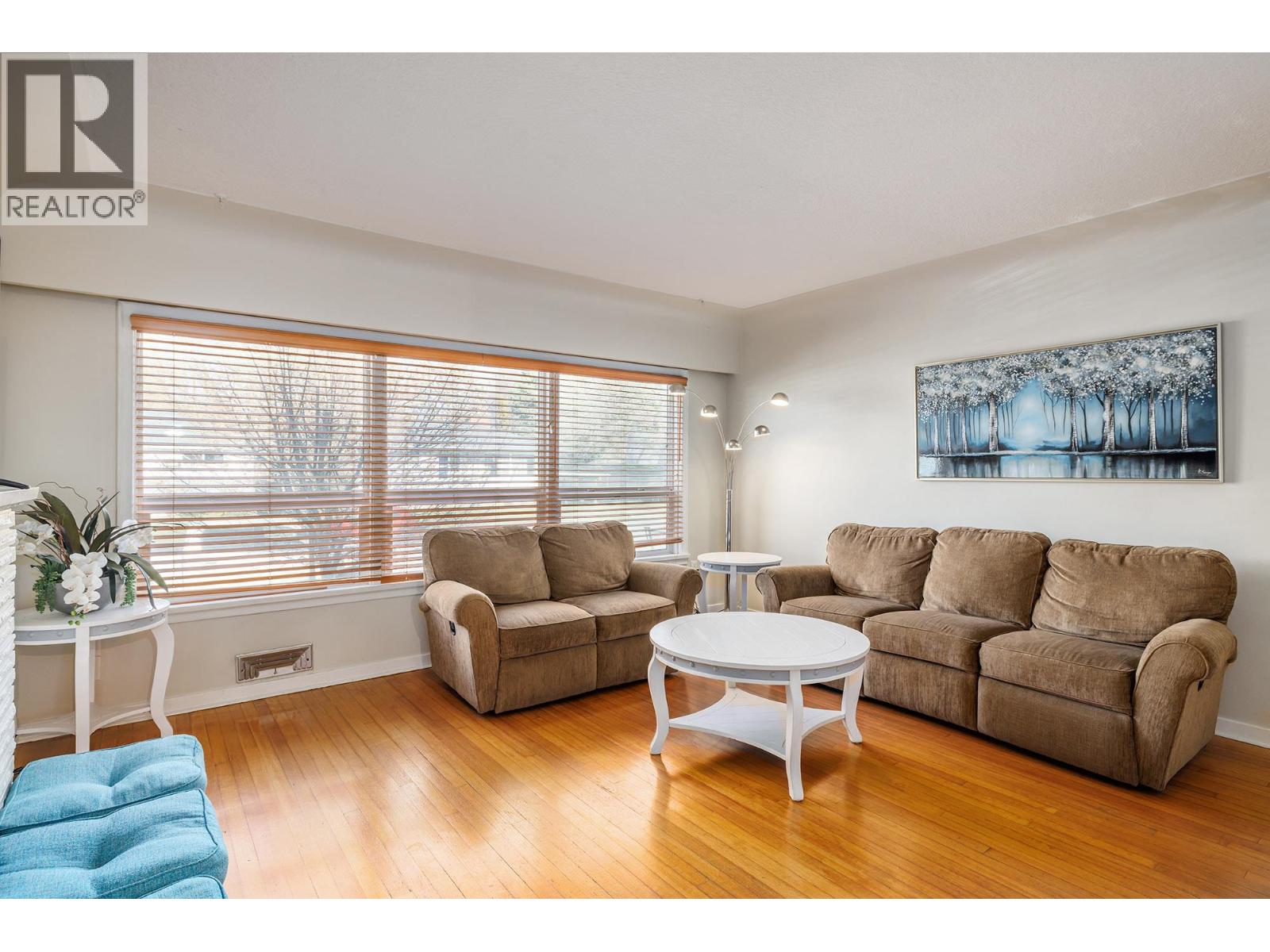  751 Saucier Avenue, Kelowna