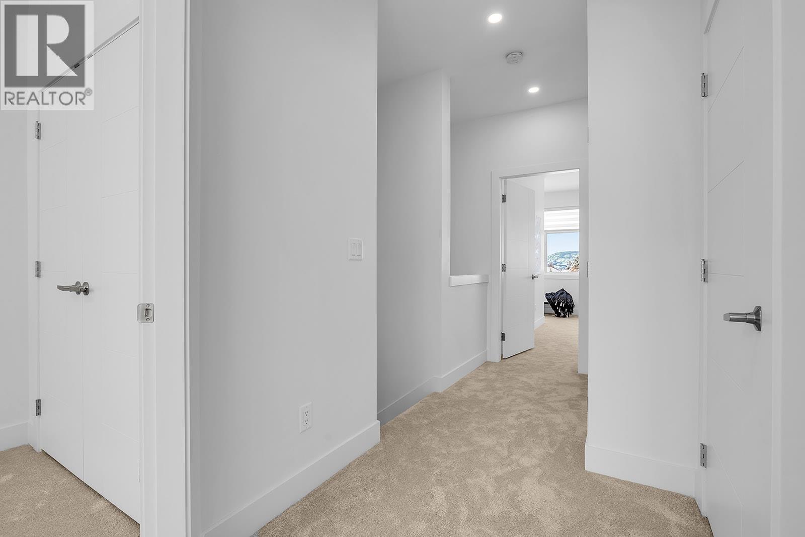 106 5300 Main Street, Kelowna