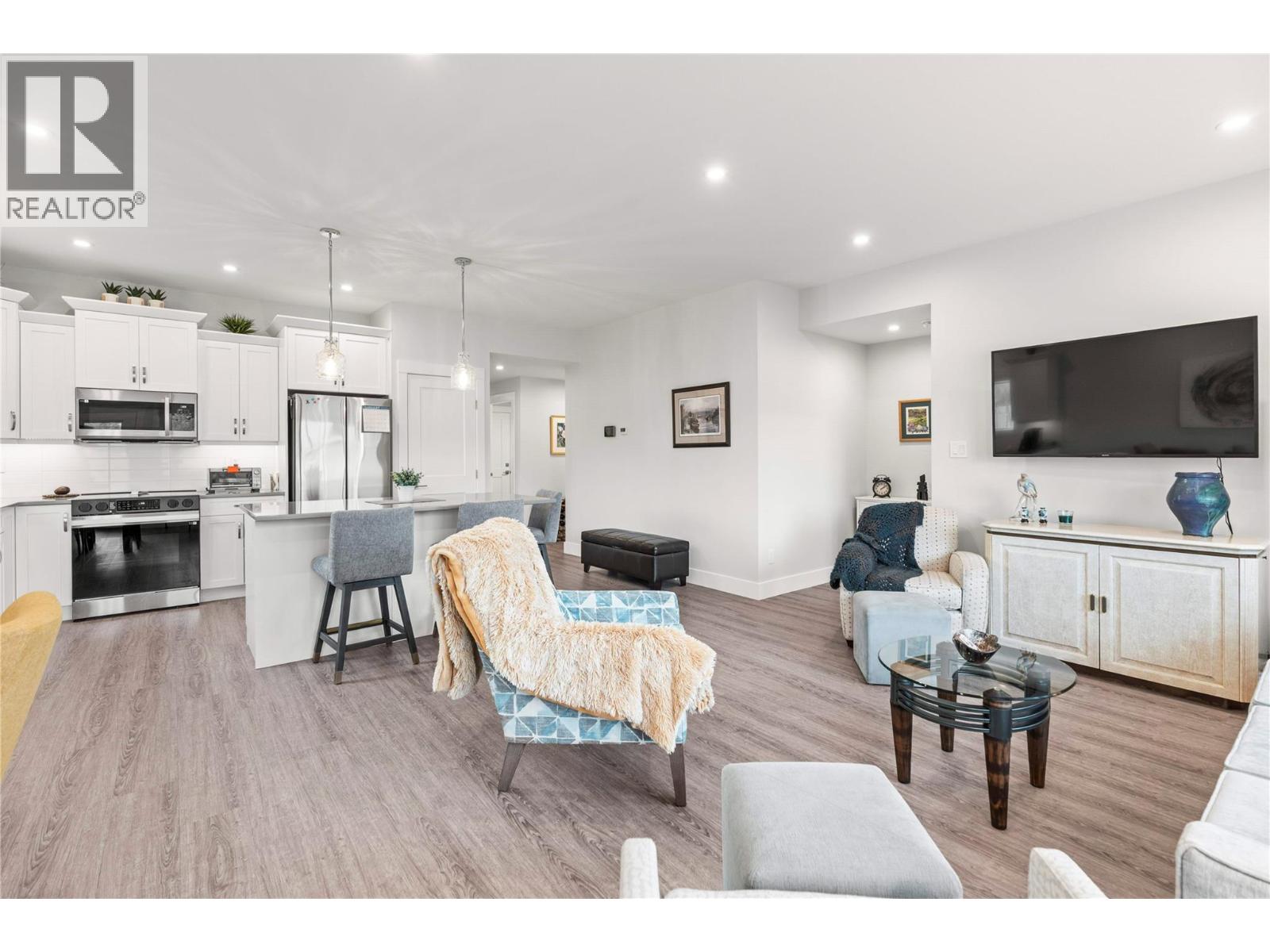 6457 Okanagan Landing Road, Vernon