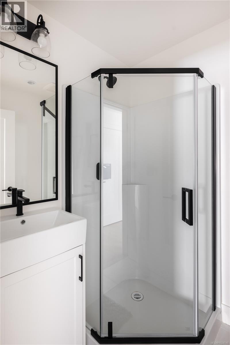 4 10145 Fifth Street, Sidney