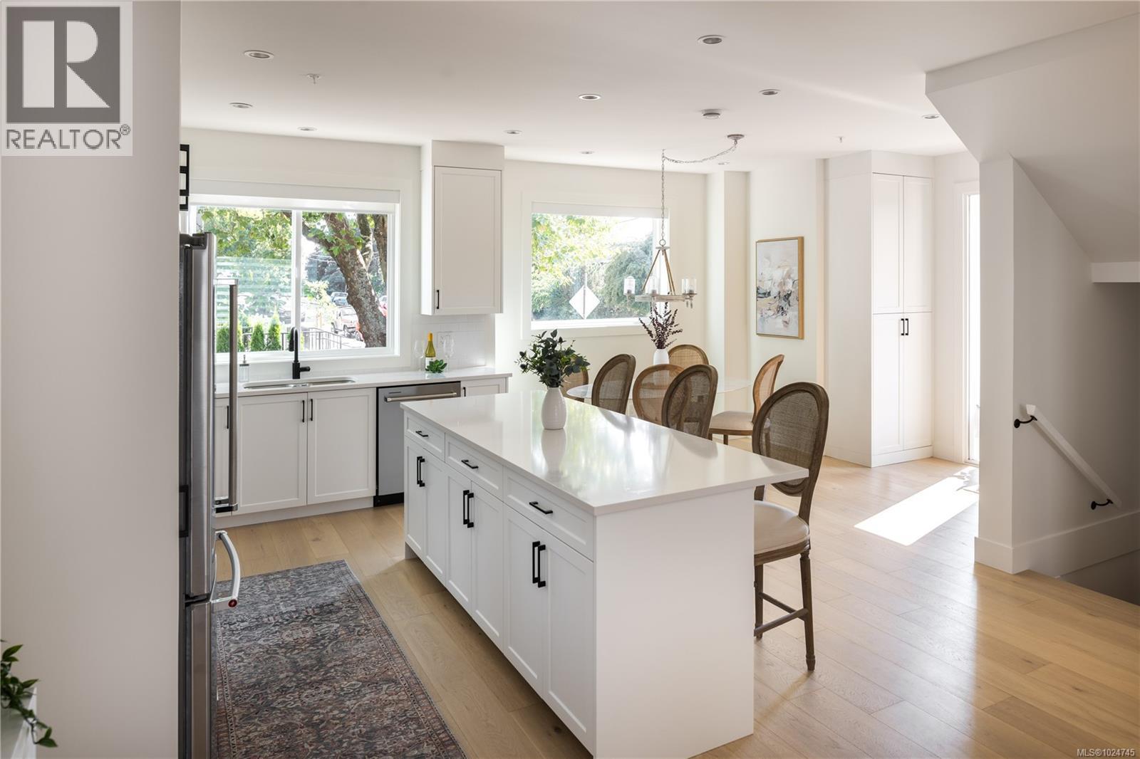 4 10145 Fifth Street, Sidney