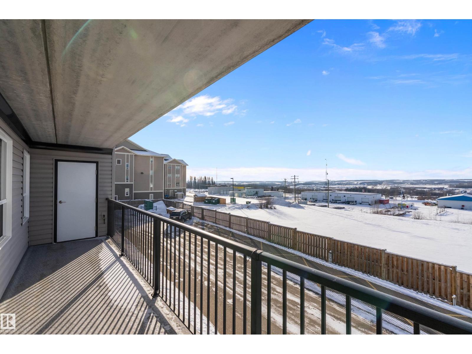 #206 4002 47 ST - 35