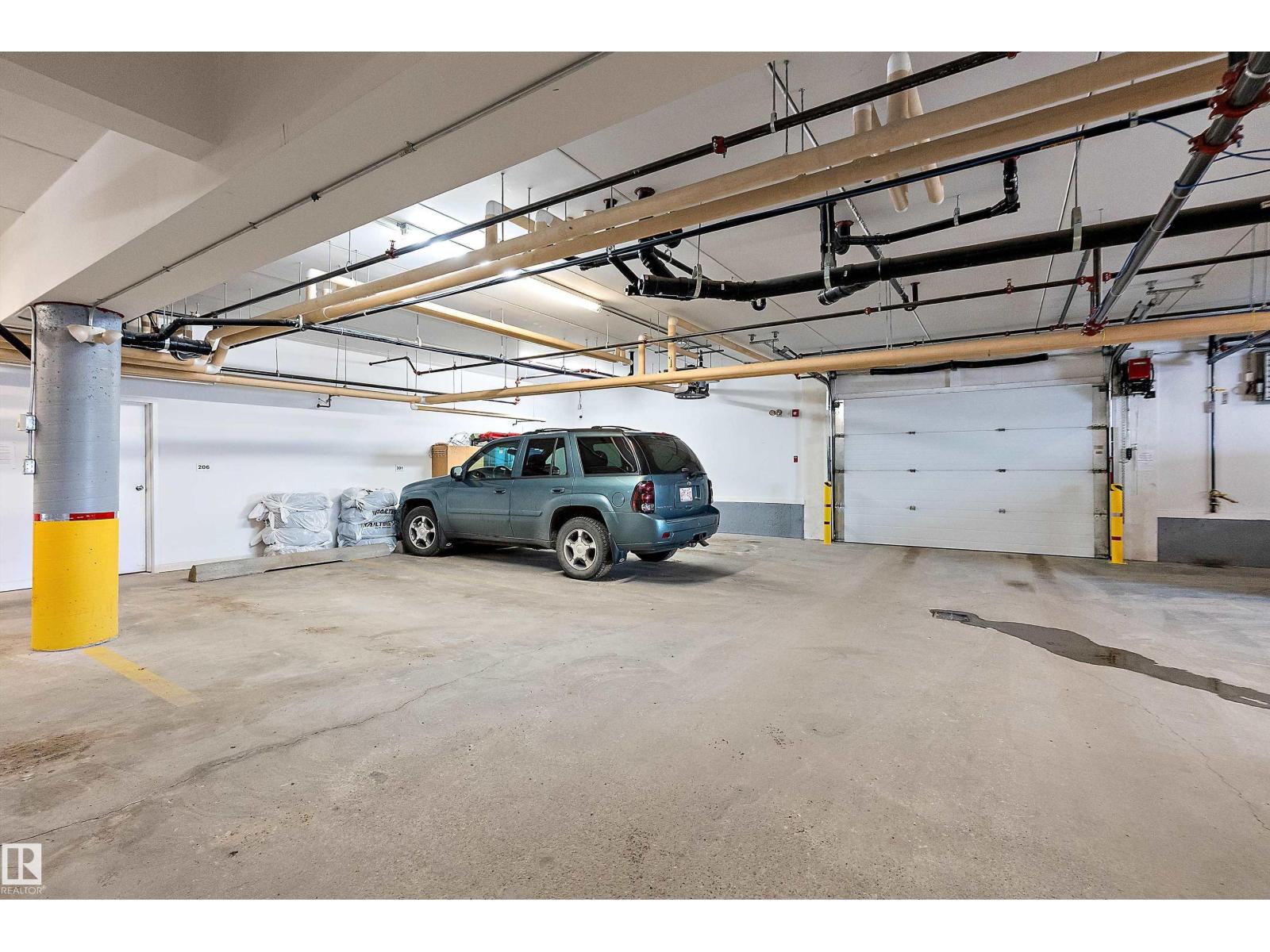 #206 4002 47 ST - 39