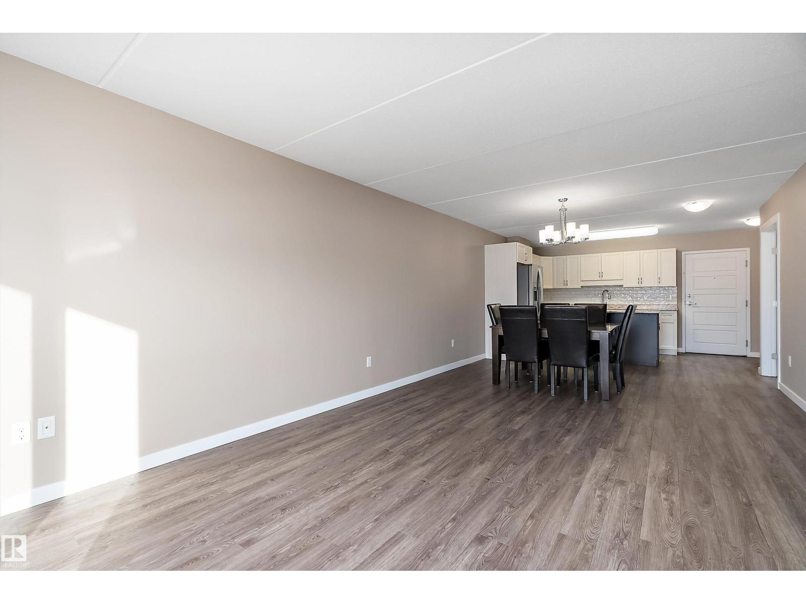 #206 4002 47 ST - 19