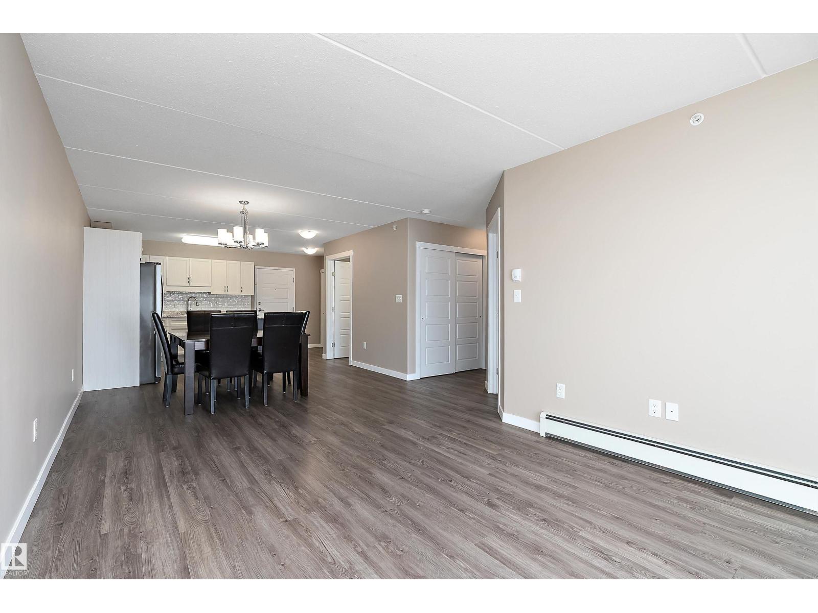 #206 4002 47 ST - 21