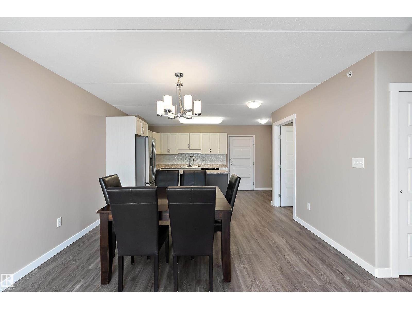 #206 4002 47 ST - 15