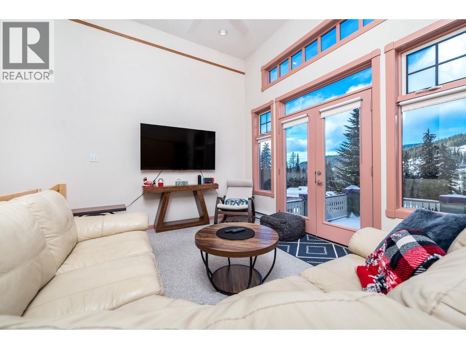 205 Monashee Road, Silver Star