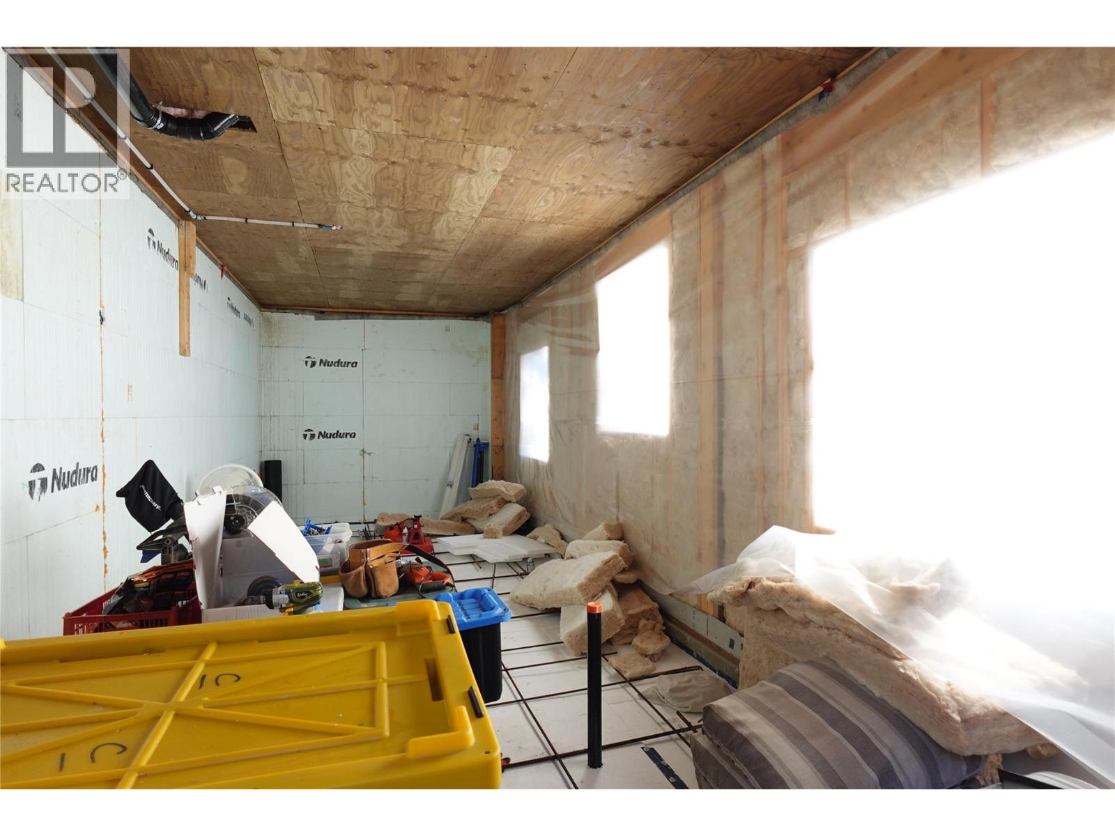 1429 Salisbury Lane N, Argenta