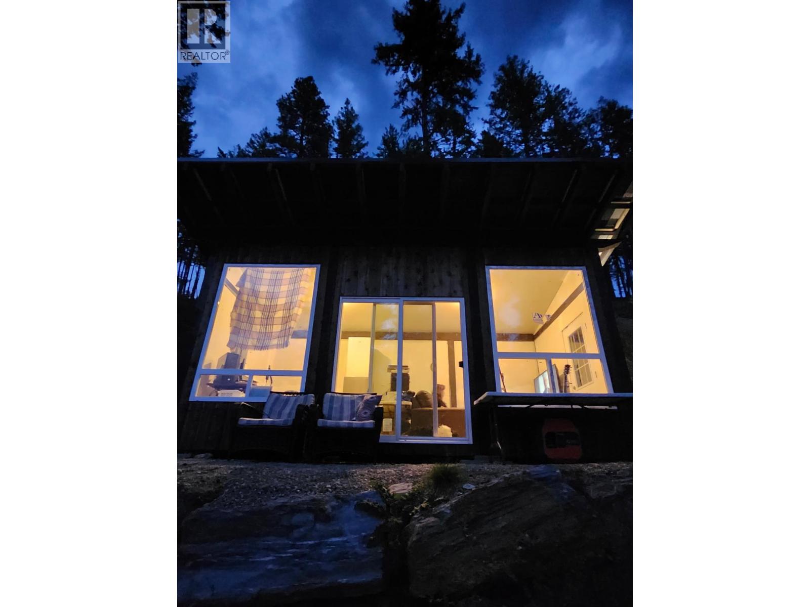 1429 Salisbury Lane N, Argenta