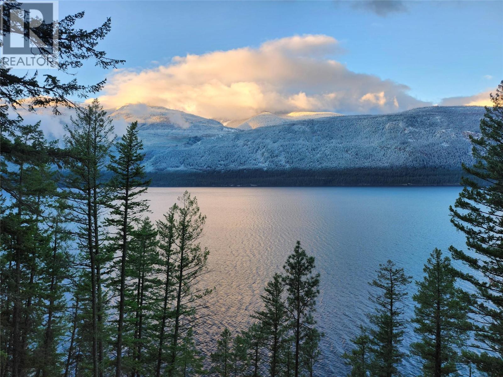 1429 Salisbury Lane N, Argenta