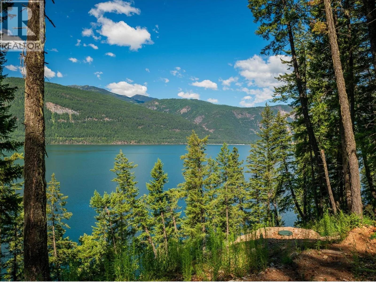 1429 Salisbury Lane N, Argenta