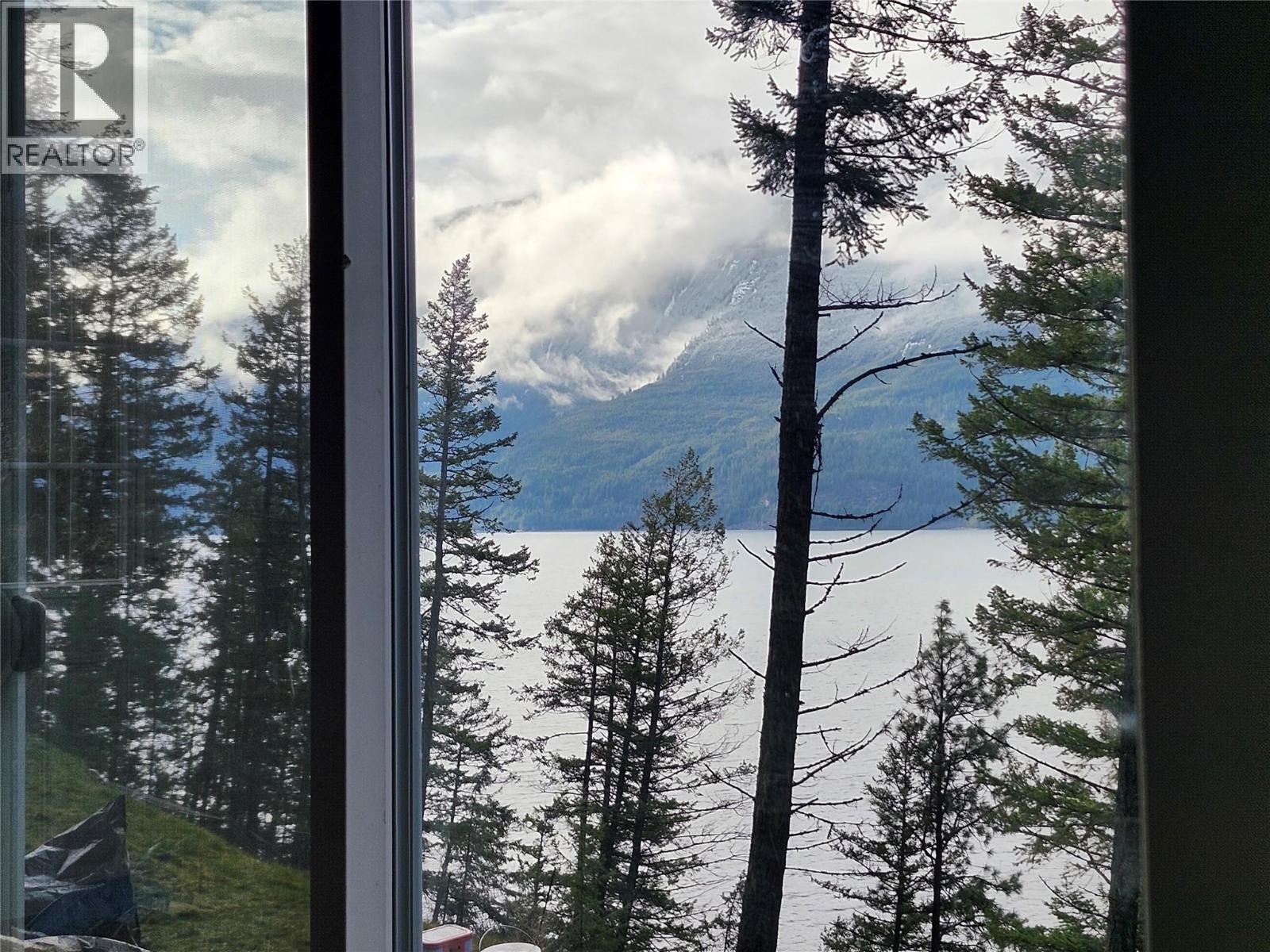 1429 Salisbury Lane N, Argenta