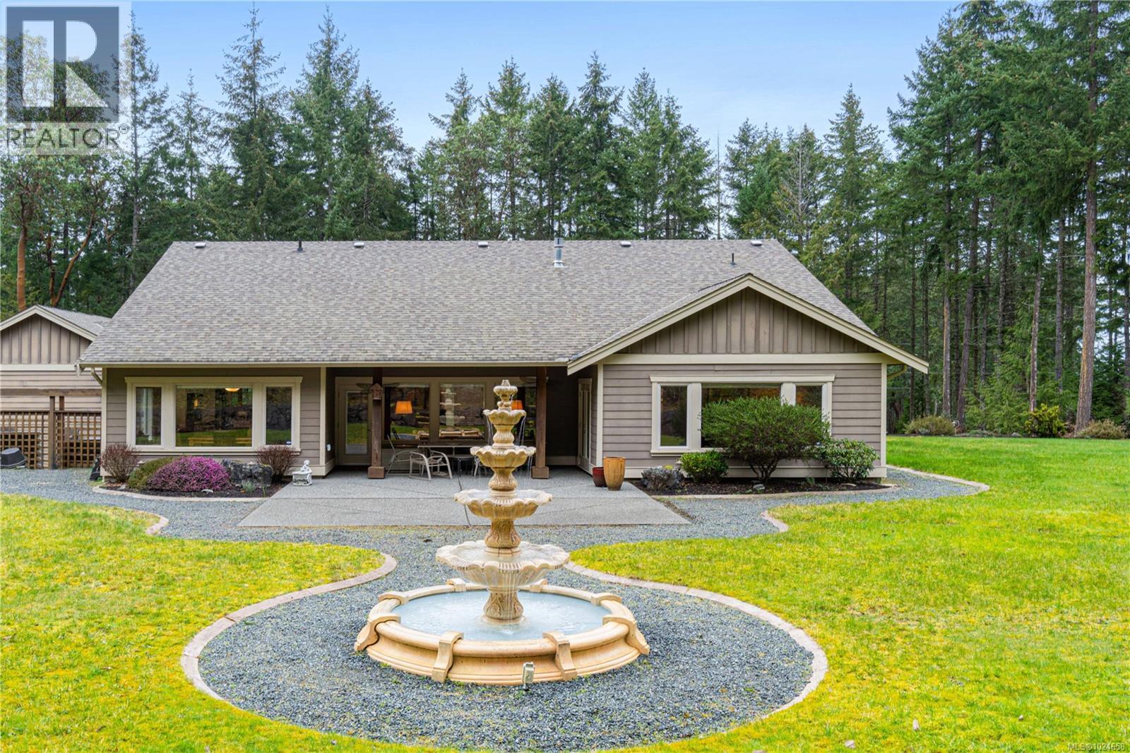 700 Wildgreen Way, Parksville