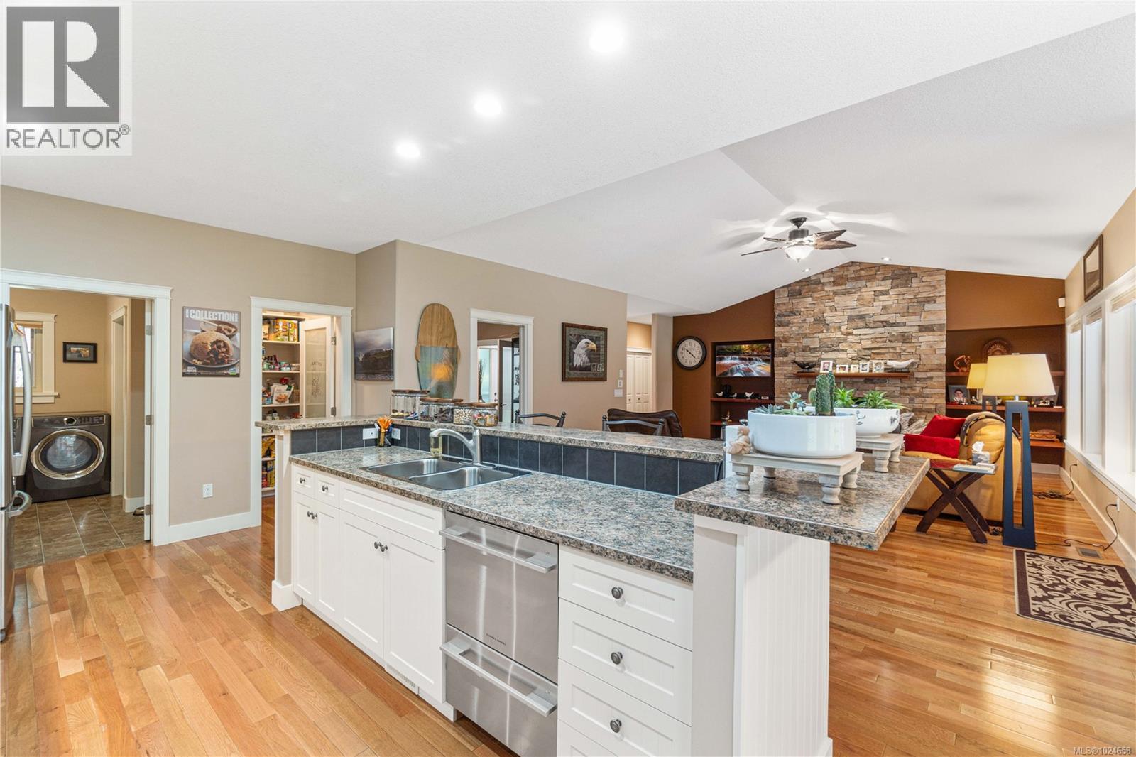 700 Wildgreen Way, Parksville