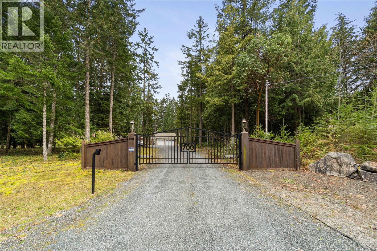 700 Wildgreen Way, Parksville