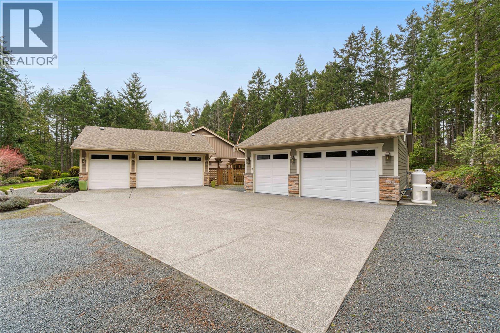 700 Wildgreen Way, Parksville