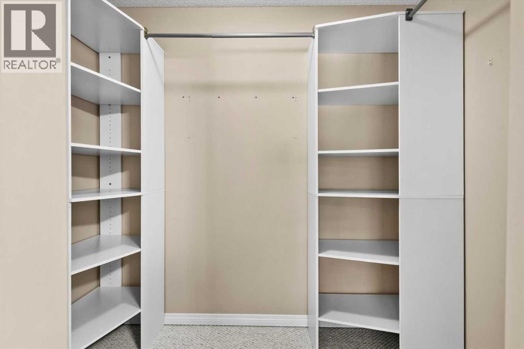 Single Family House for Sale in   Rocky Vista Park NW Rocky Ridge Calgary 