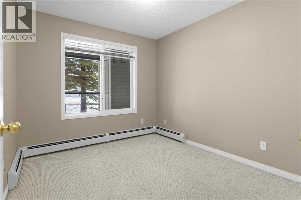 Single Family House for Sale in   Rocky Vista Park NW Rocky Ridge Calgary 