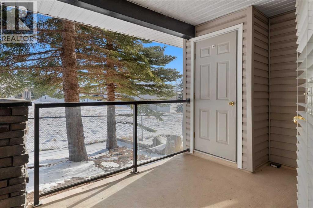 Single Family House for Sale in   Rocky Vista Park NW Rocky Ridge Calgary 