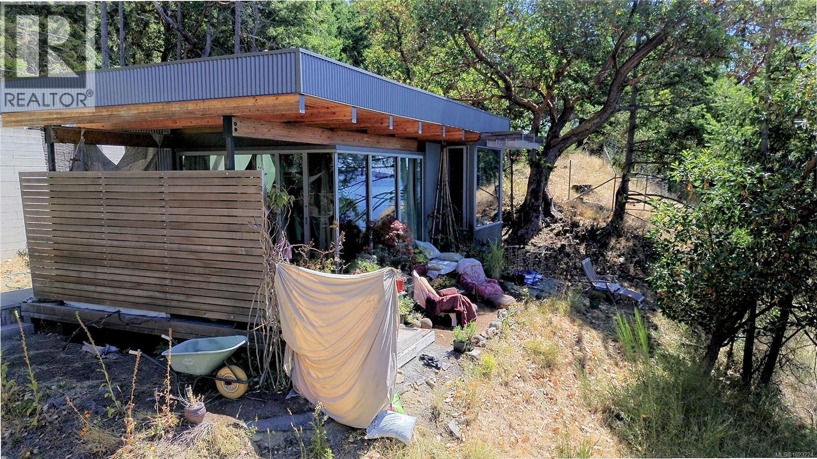 240 Old Scott Rd, Salt Spring