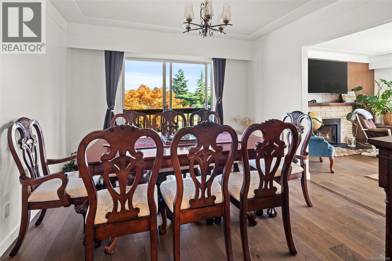  3940 Oakdale Place, Saanich