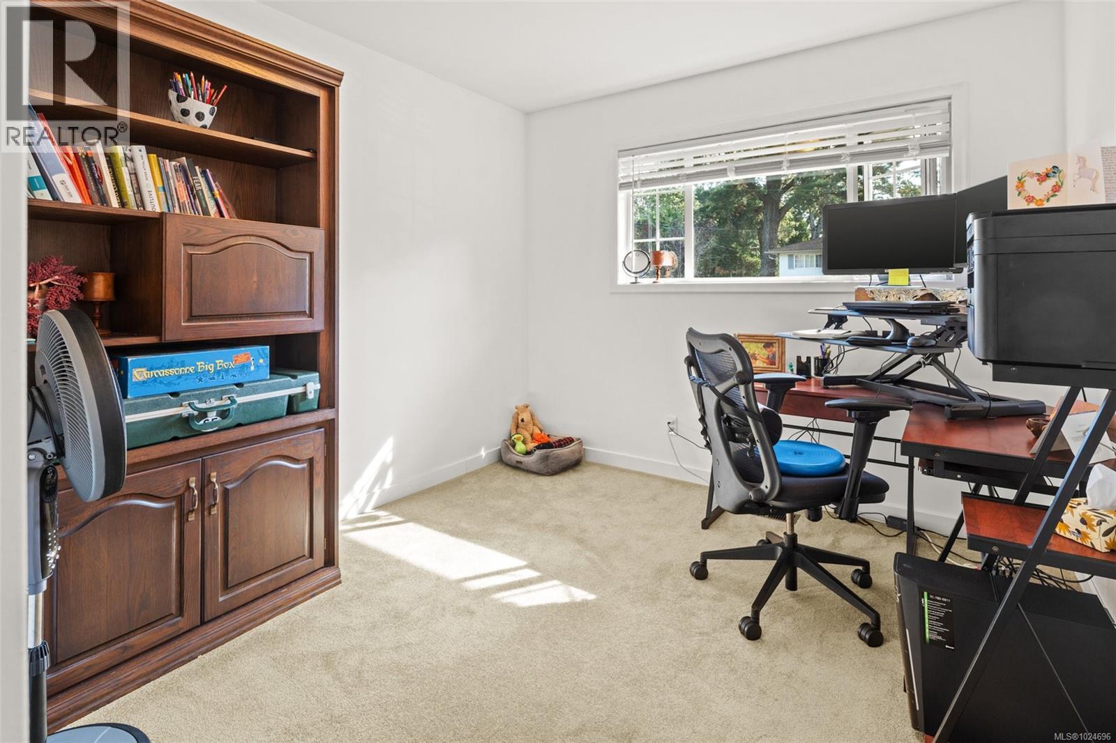  3940 Oakdale Place, Saanich