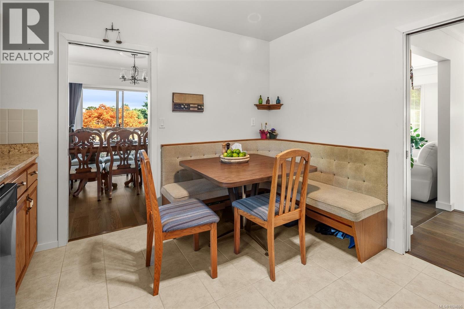  3940 Oakdale Place, Saanich