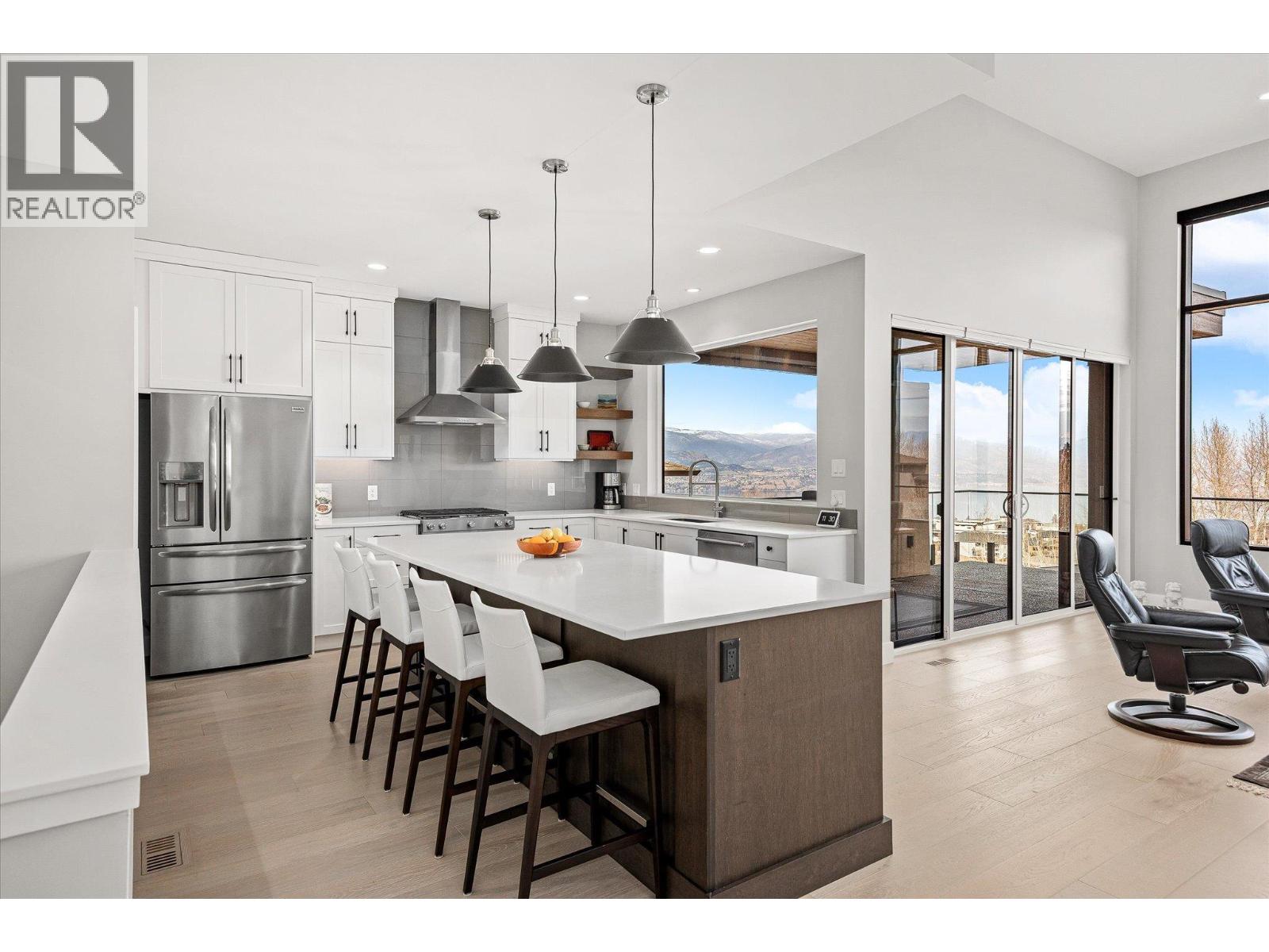  468 Sparrow Hawk Court, Kelowna