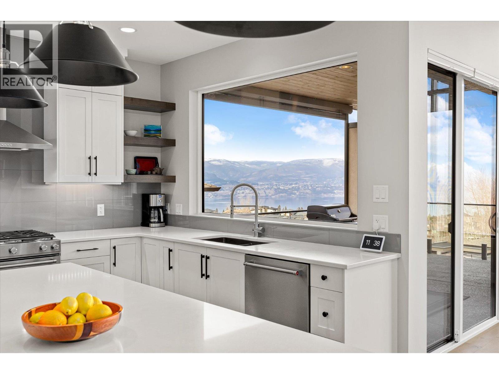  468 Sparrow Hawk Court, Kelowna