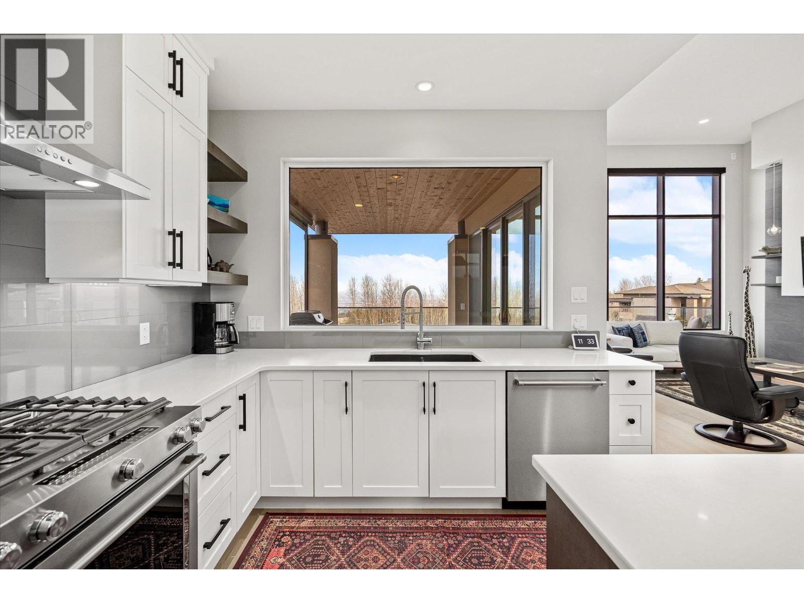  468 Sparrow Hawk Court, Kelowna