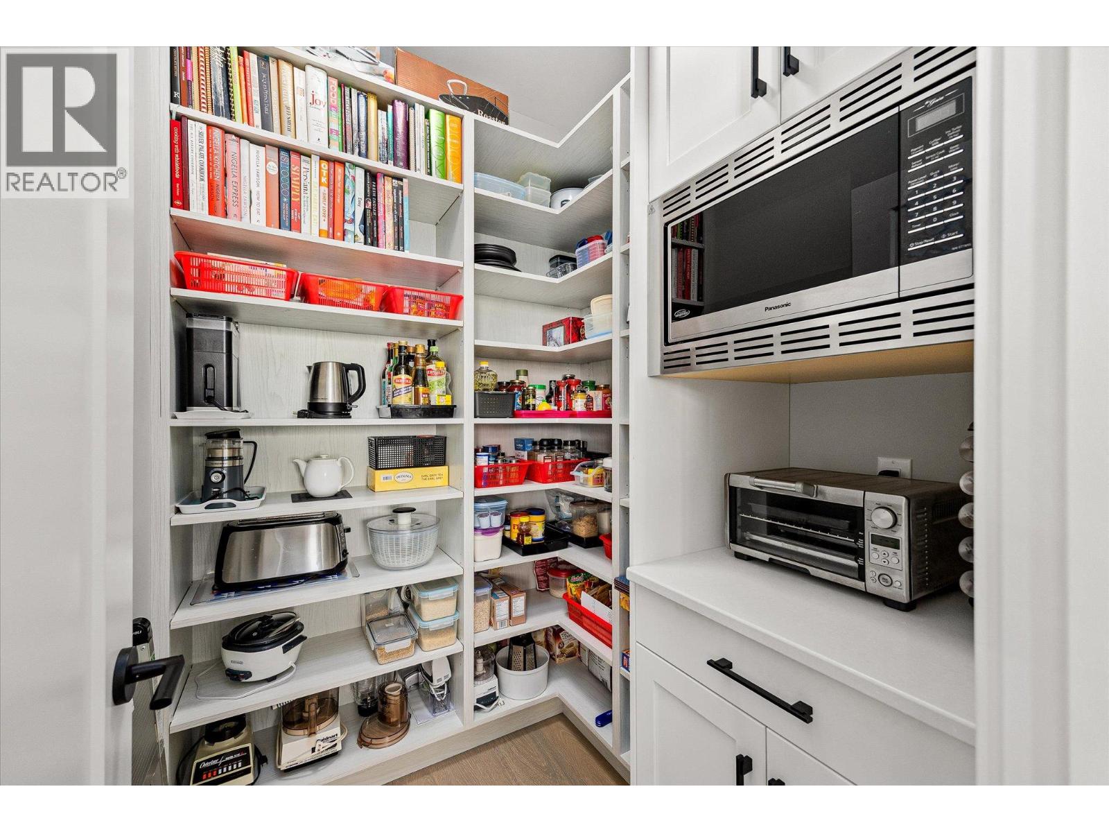  468 Sparrow Hawk Court, Kelowna