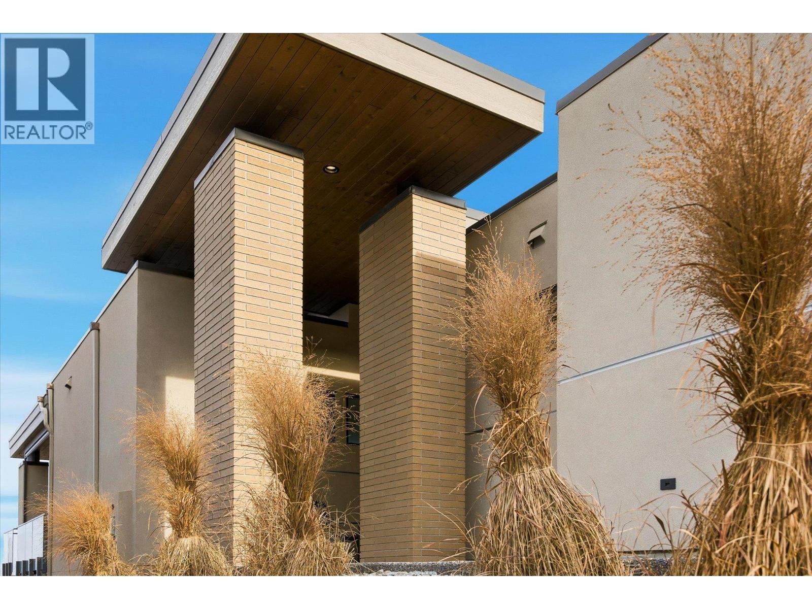  468 Sparrow Hawk Court, Kelowna