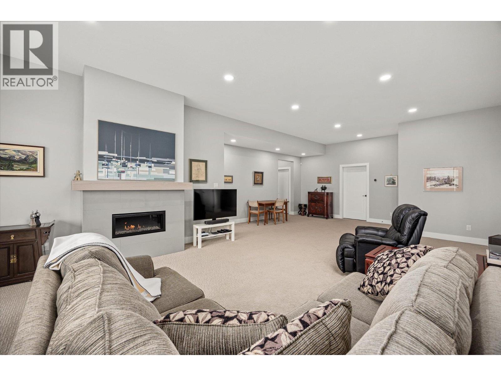  468 Sparrow Hawk Court, Kelowna