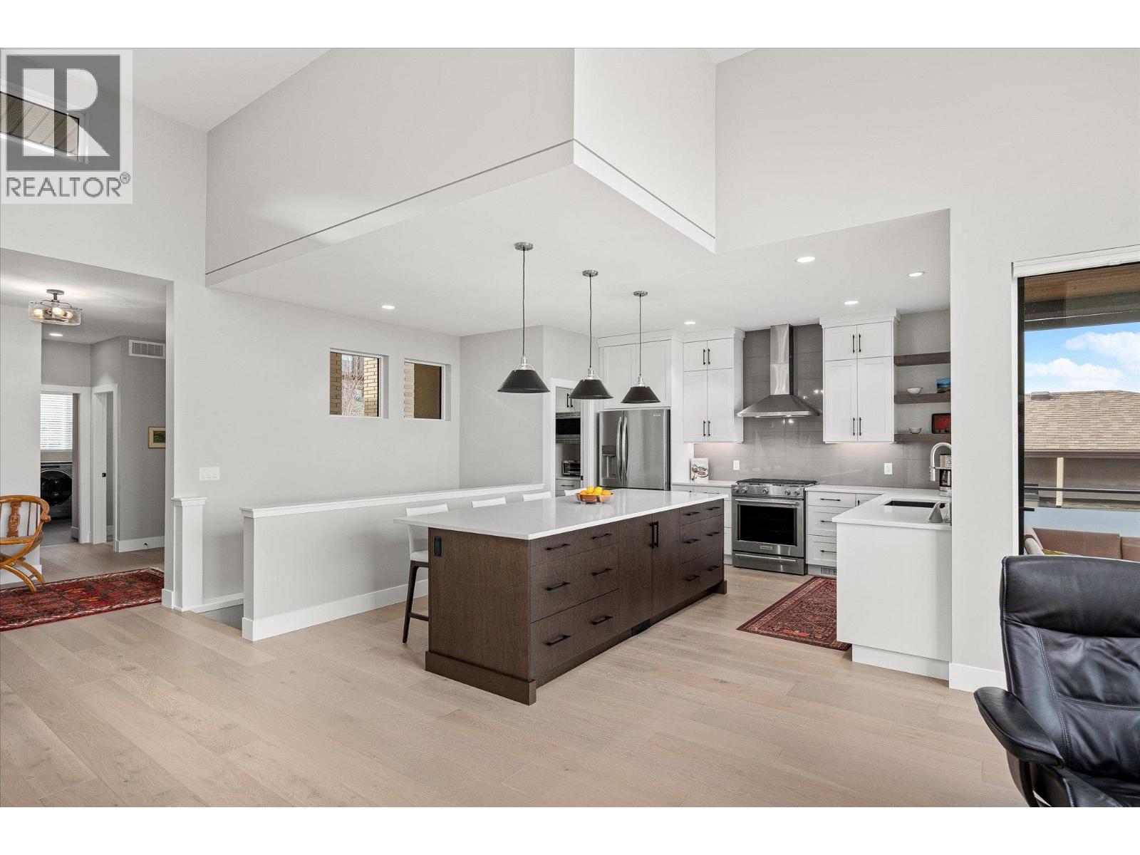  468 Sparrow Hawk Court, Kelowna