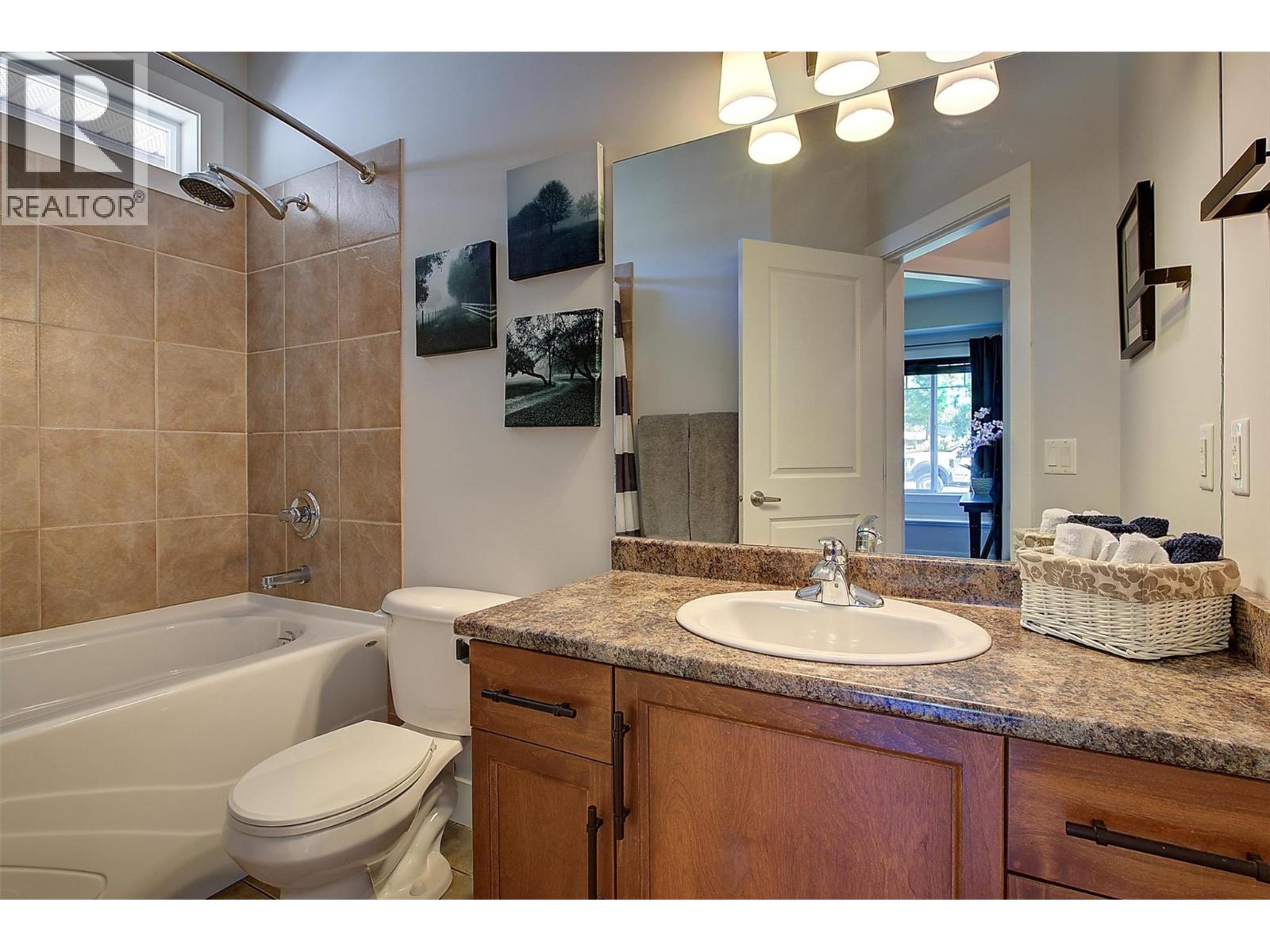  9761 Crofton Road, Lake Country