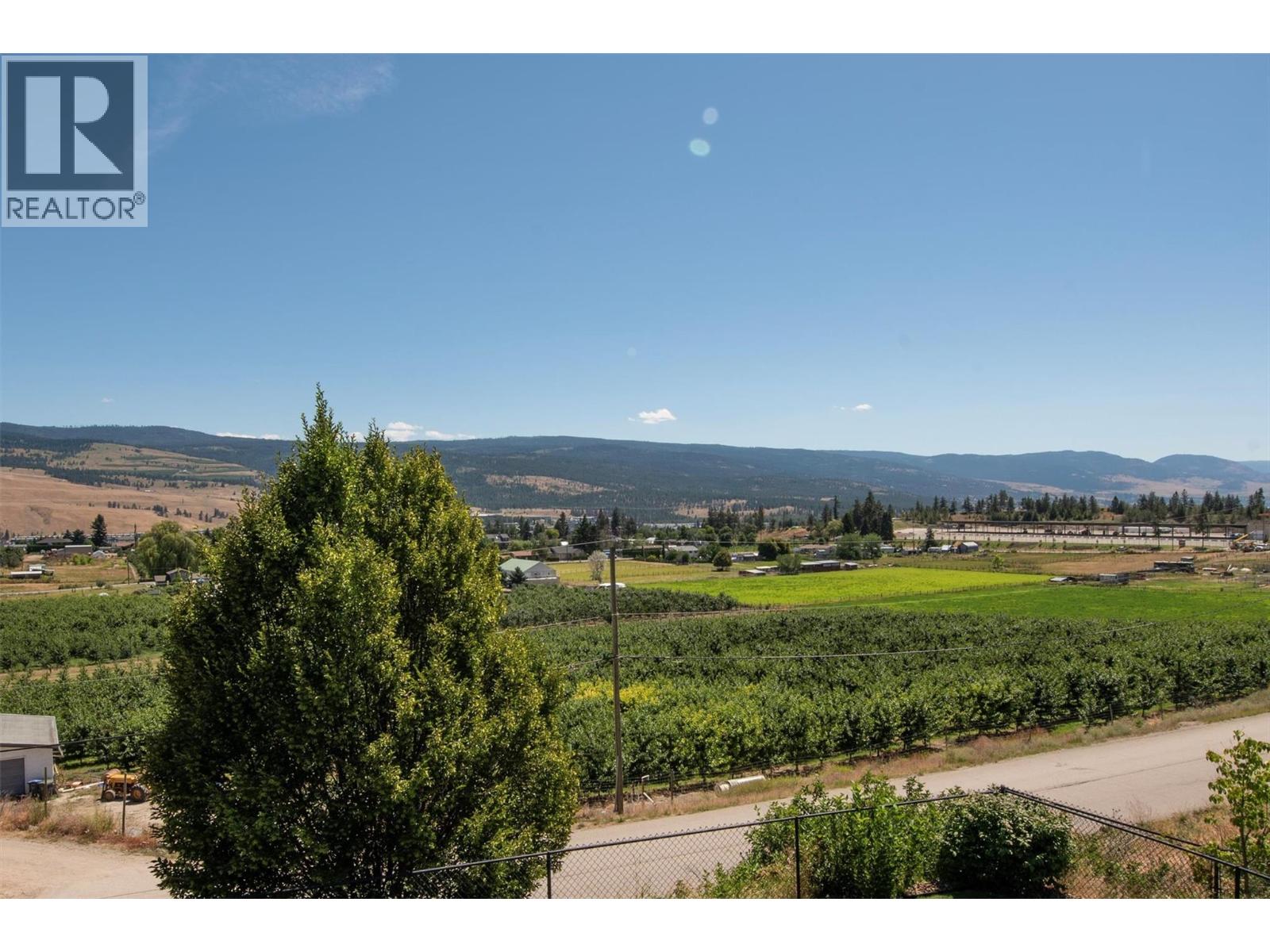  9761 Crofton Road, Lake Country