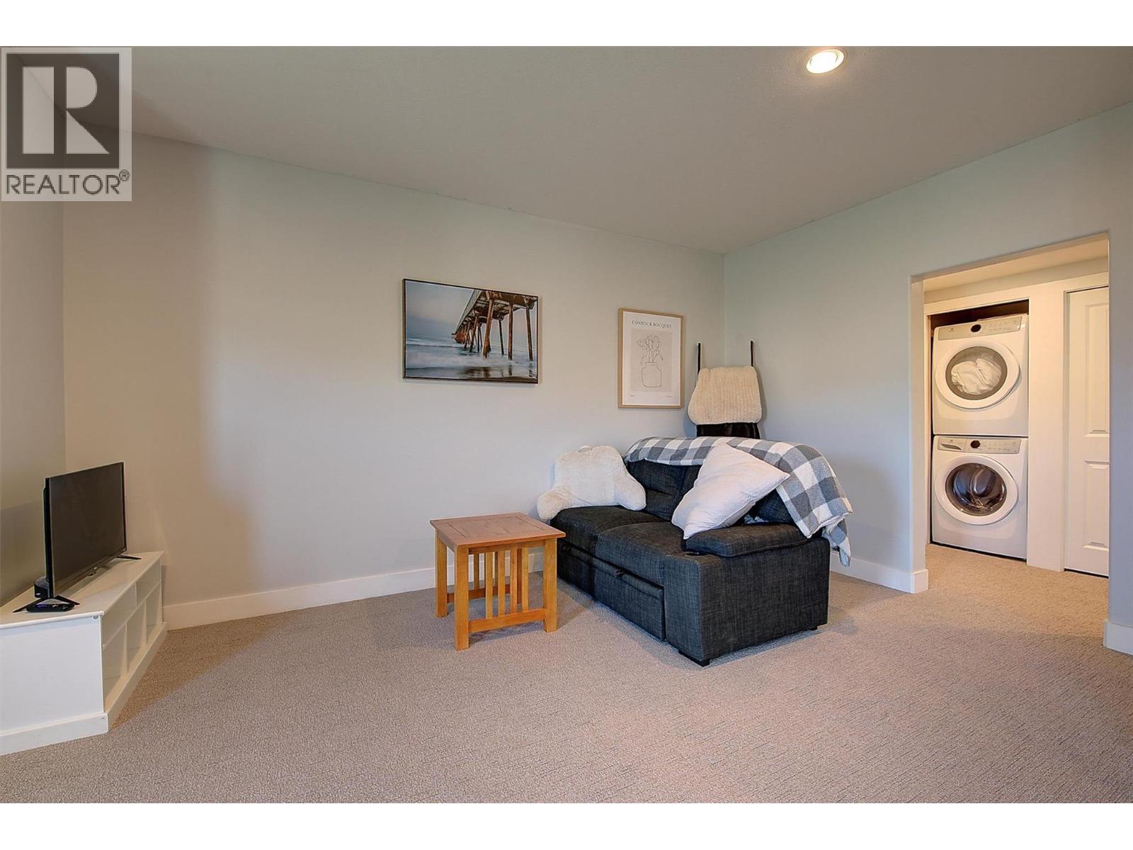  9761 Crofton Road, Lake Country