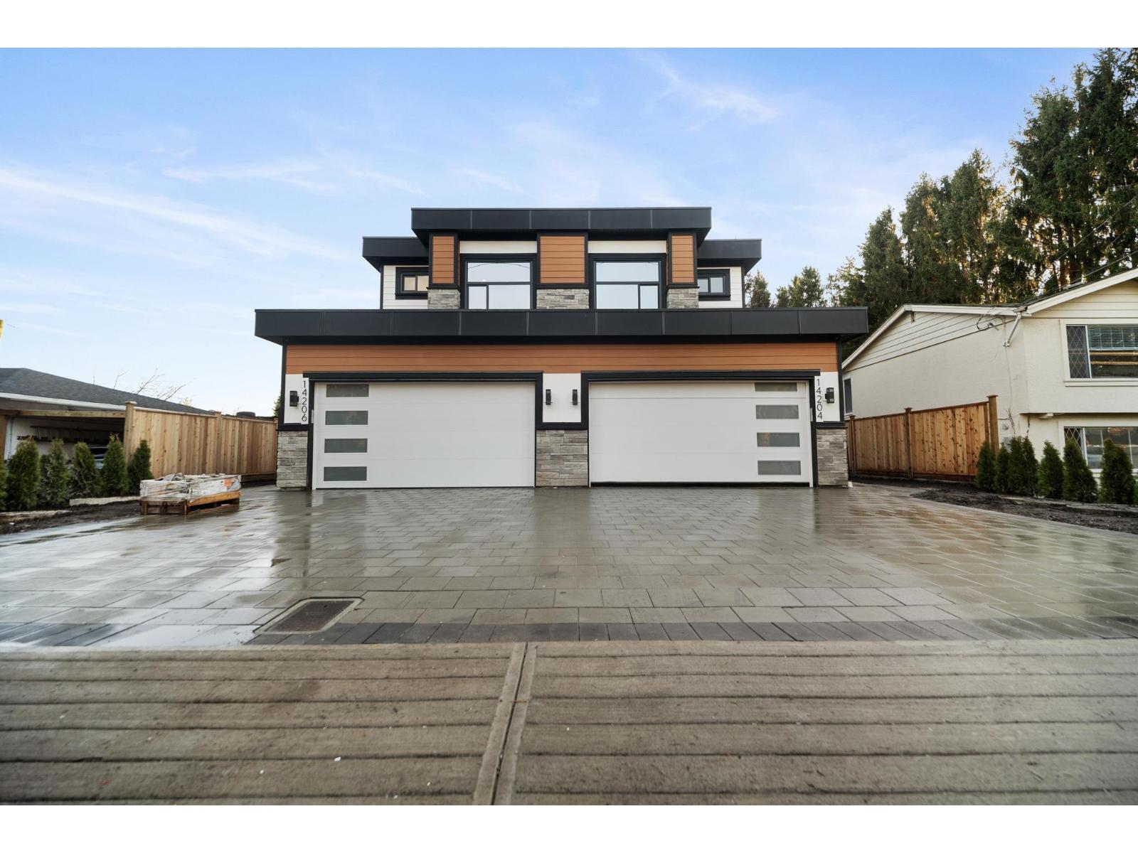 14206 NORTH BLUFF ROAD, White Rock