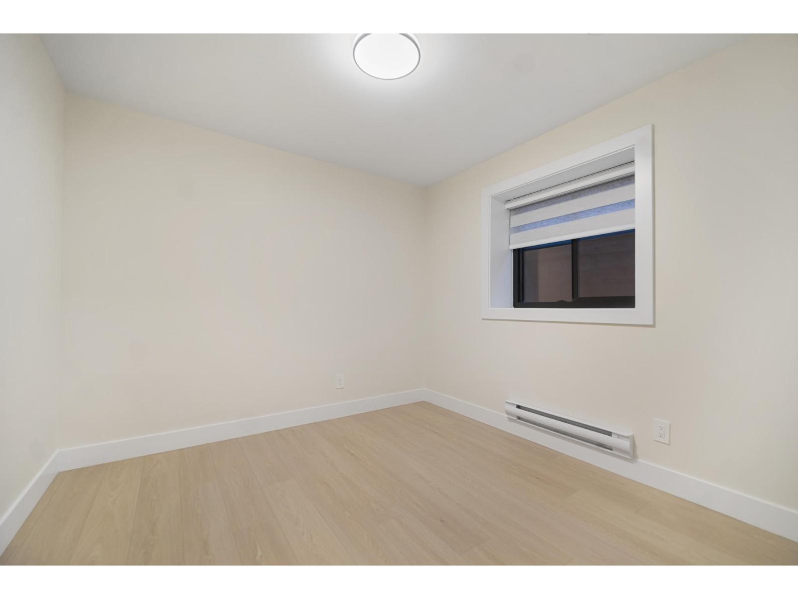 14206 NORTH BLUFF ROAD, White Rock