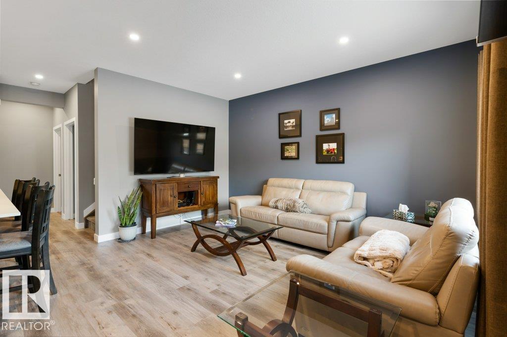 76 ROYAL ST, St. Albert