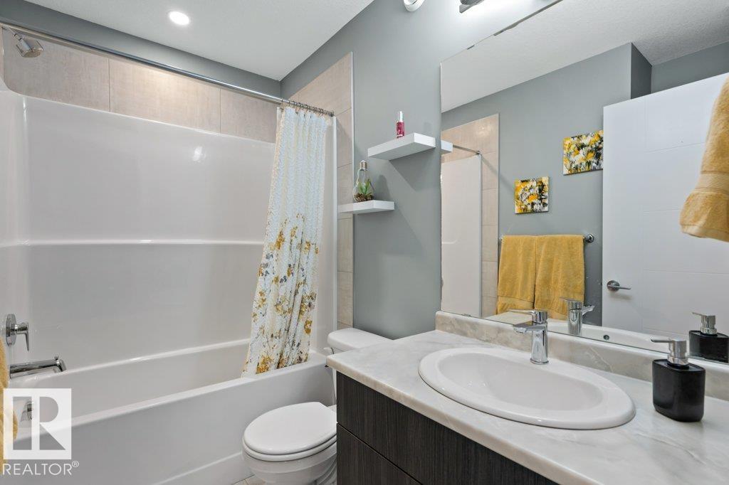 76 ROYAL ST, St. Albert