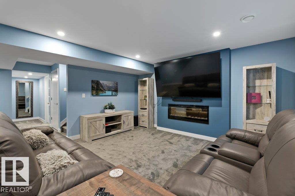 76 ROYAL ST, St. Albert