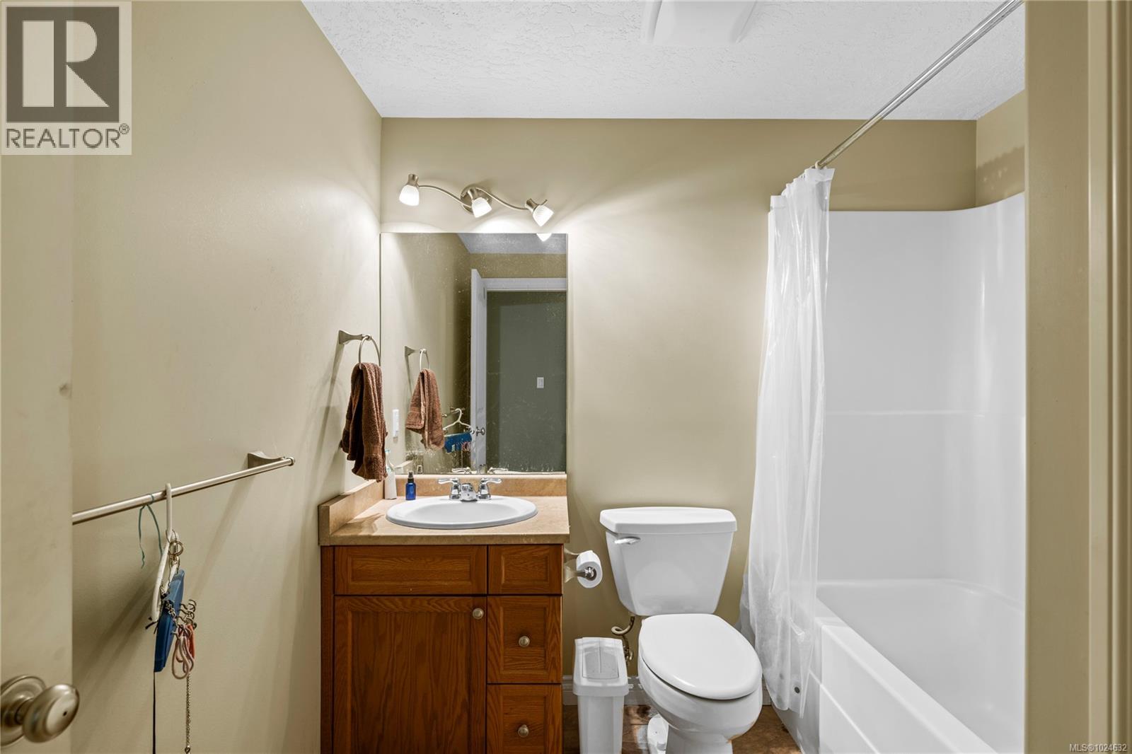 1738 Martini Way, Qualicum Beach