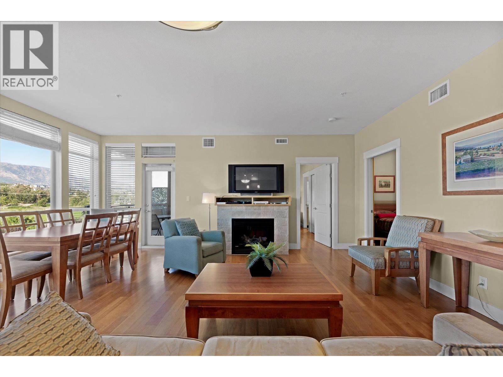 301 4205 Gellatly Road, West Kelowna