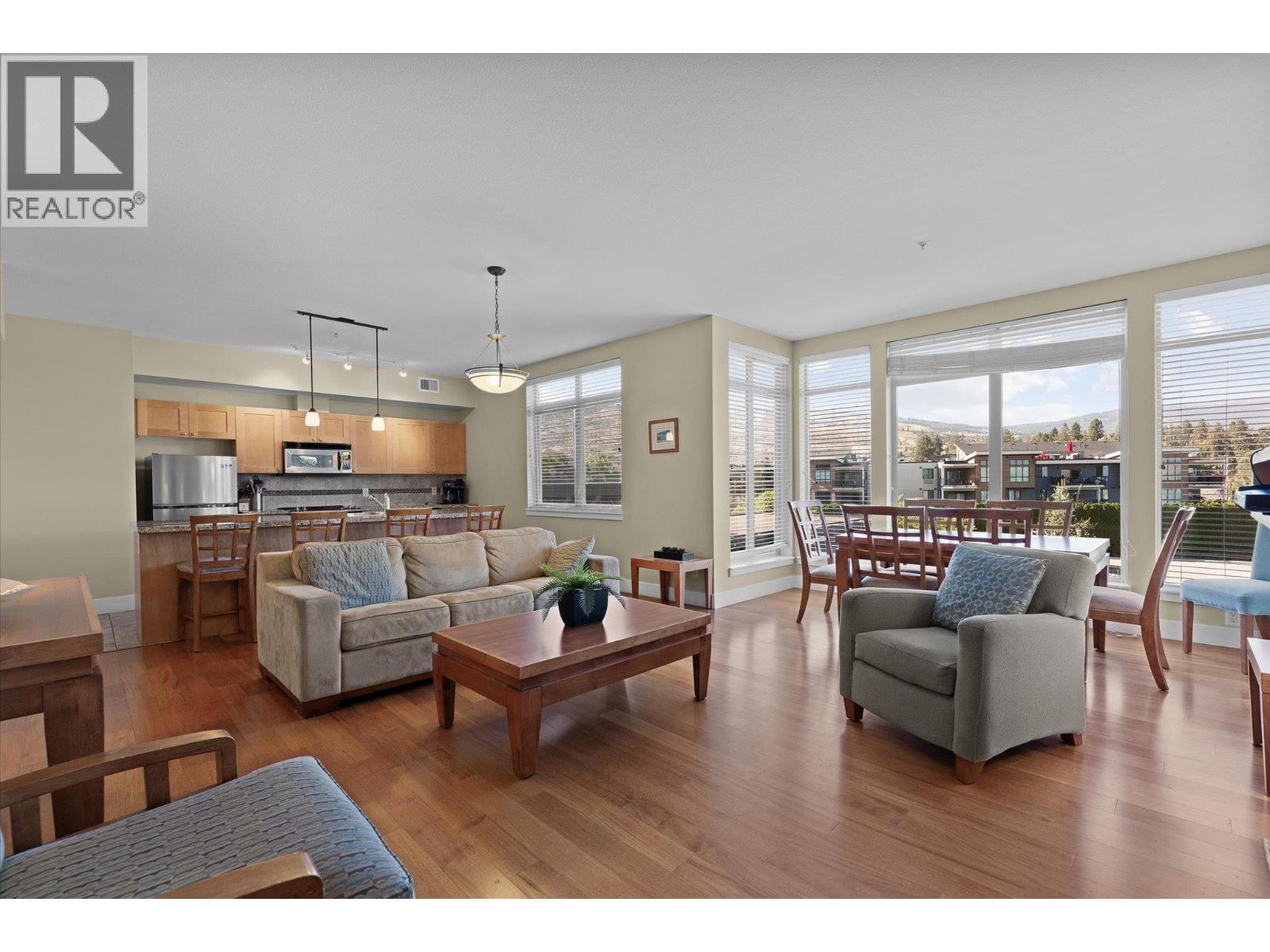 301 4205 Gellatly Road, West Kelowna