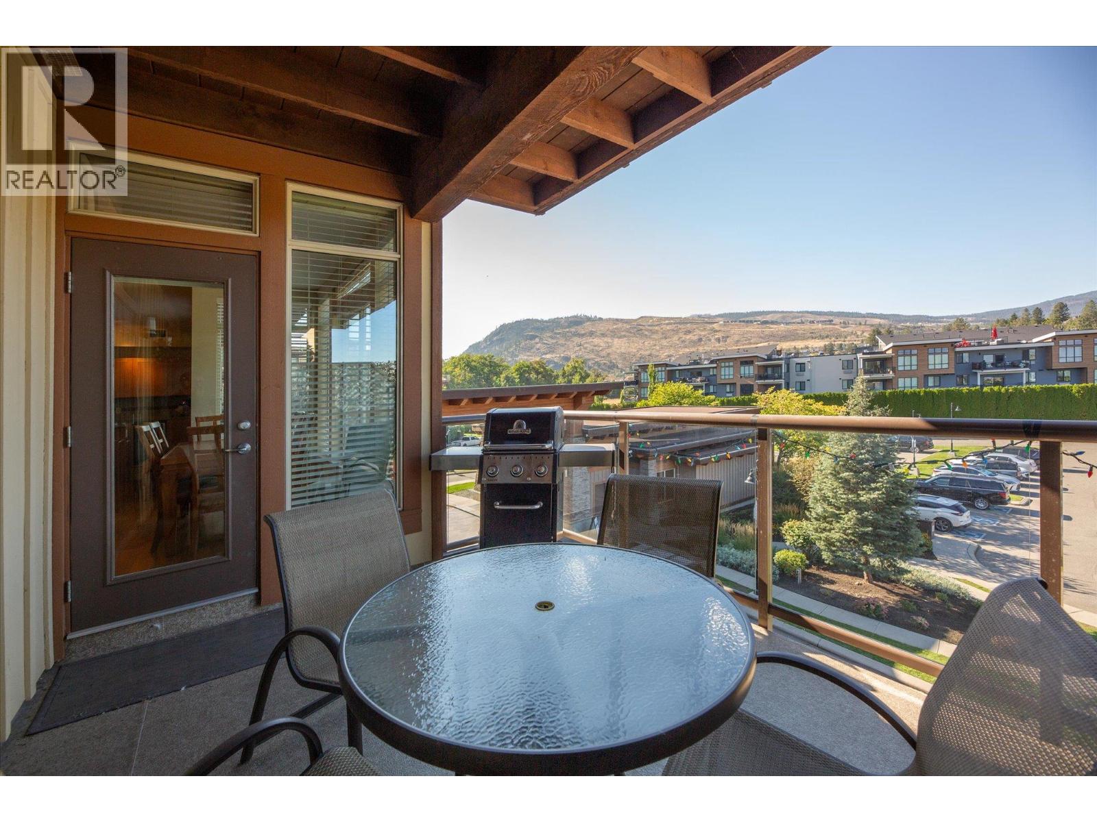 301 4205 Gellatly Road, West Kelowna